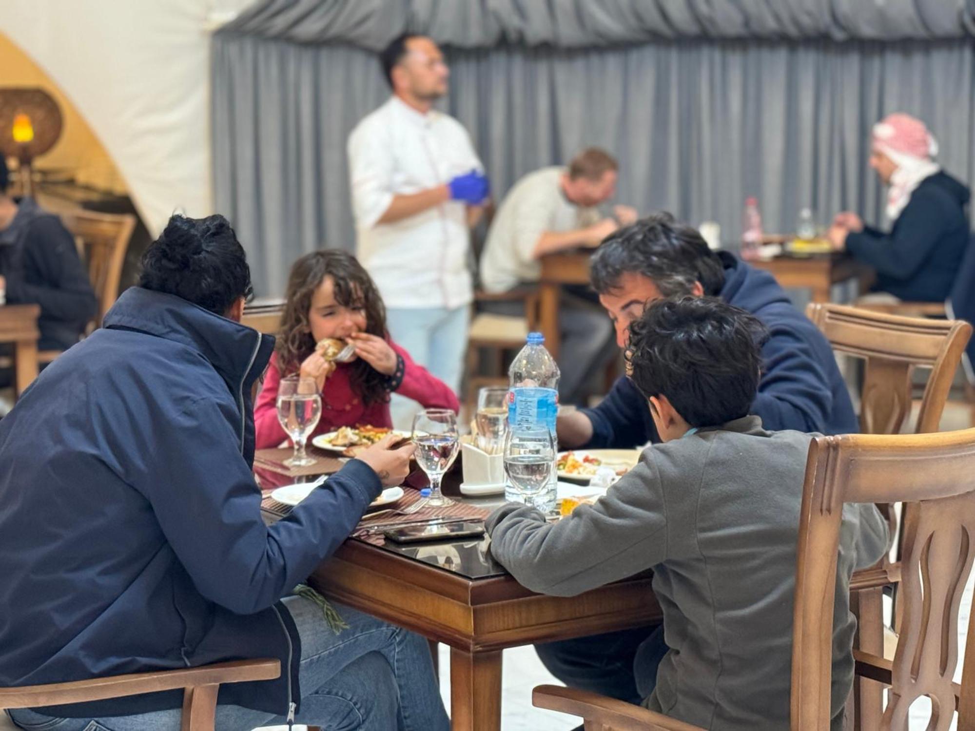 Wadi Rum Anwar Luxury Camp Eksteriør bilde